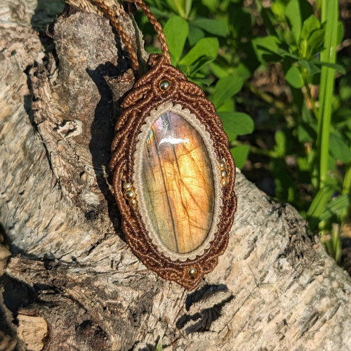 macrame náhrdelník zlatý labradorit